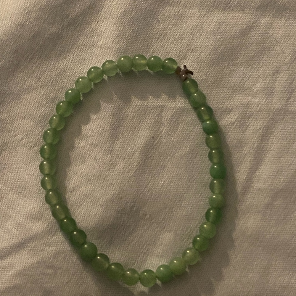 Elegant Green Beaded Bracelet